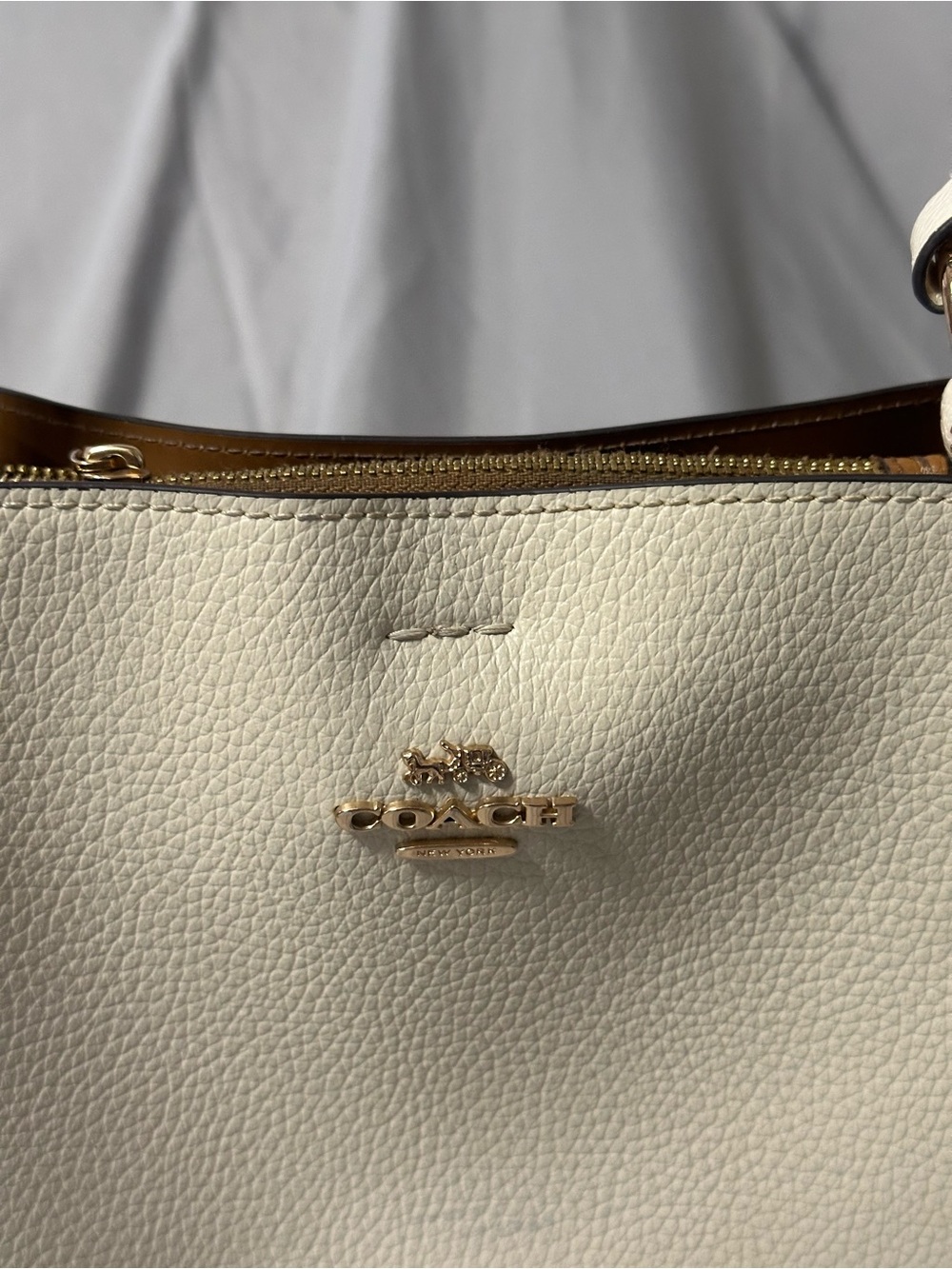 COACH HANDBAG - Picture 2 of 14